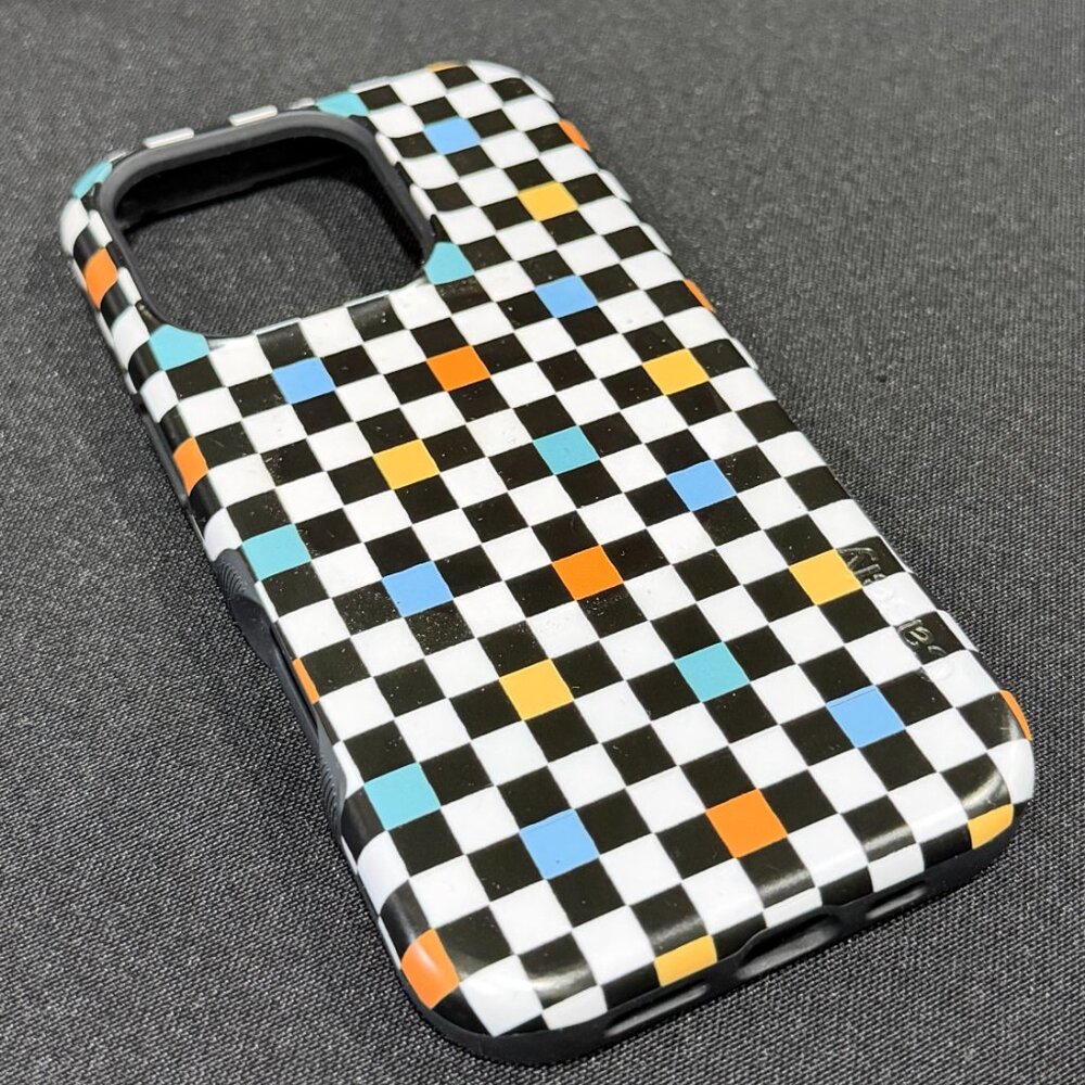 iPhone 16 Pro Magsafe Case - Casely Retro Checkerboard